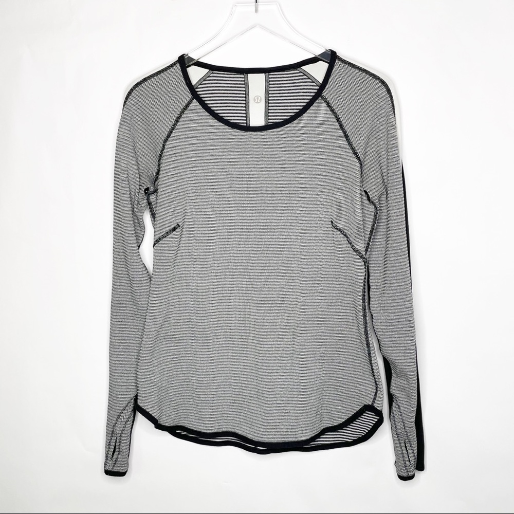 Lululemon Runder Under Reversible Tee - Picture 3 of 13